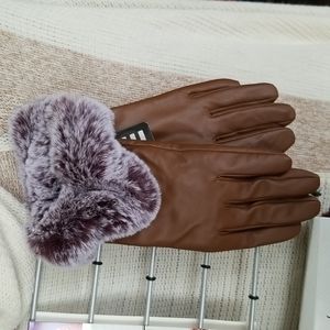 Leather Gloves with Fur Cuffs